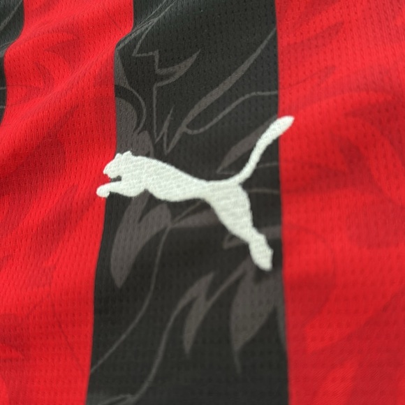 Rafael Leão AC Milan Puma Home Replica Player Jersey - Picture 4 of 9